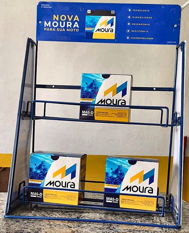 Baterias Moura para moto em exposição na Ligue Baterias